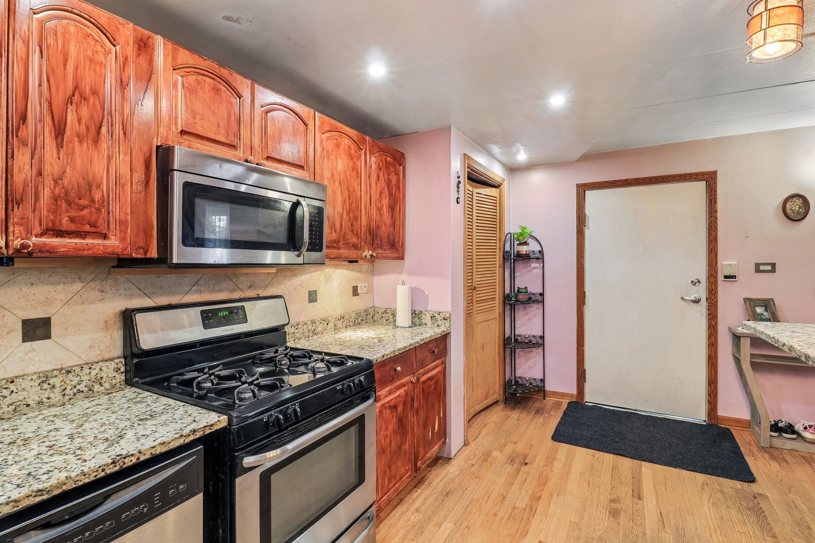 main property photo 5
