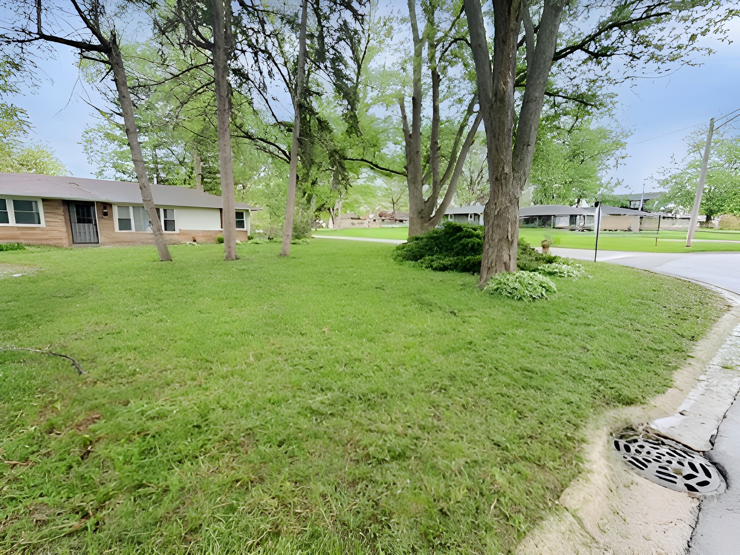 main property photo 18