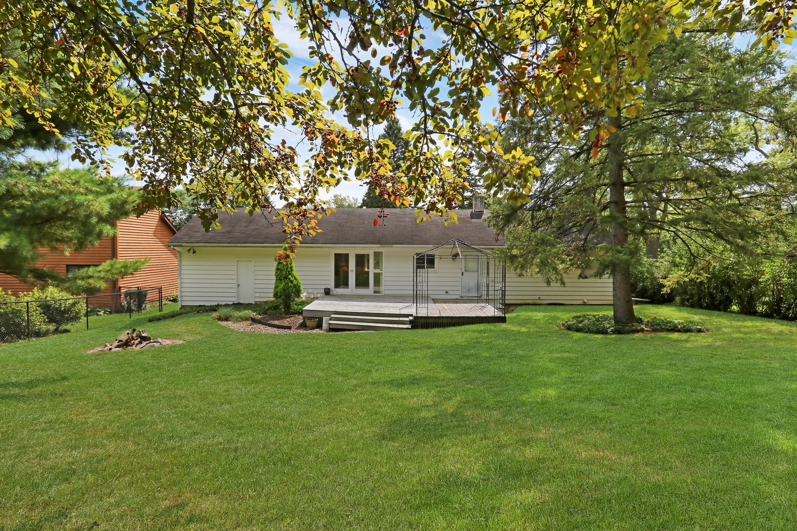 main property photo 23
