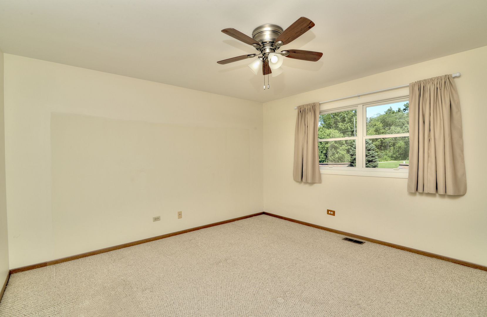property viewer photo 27