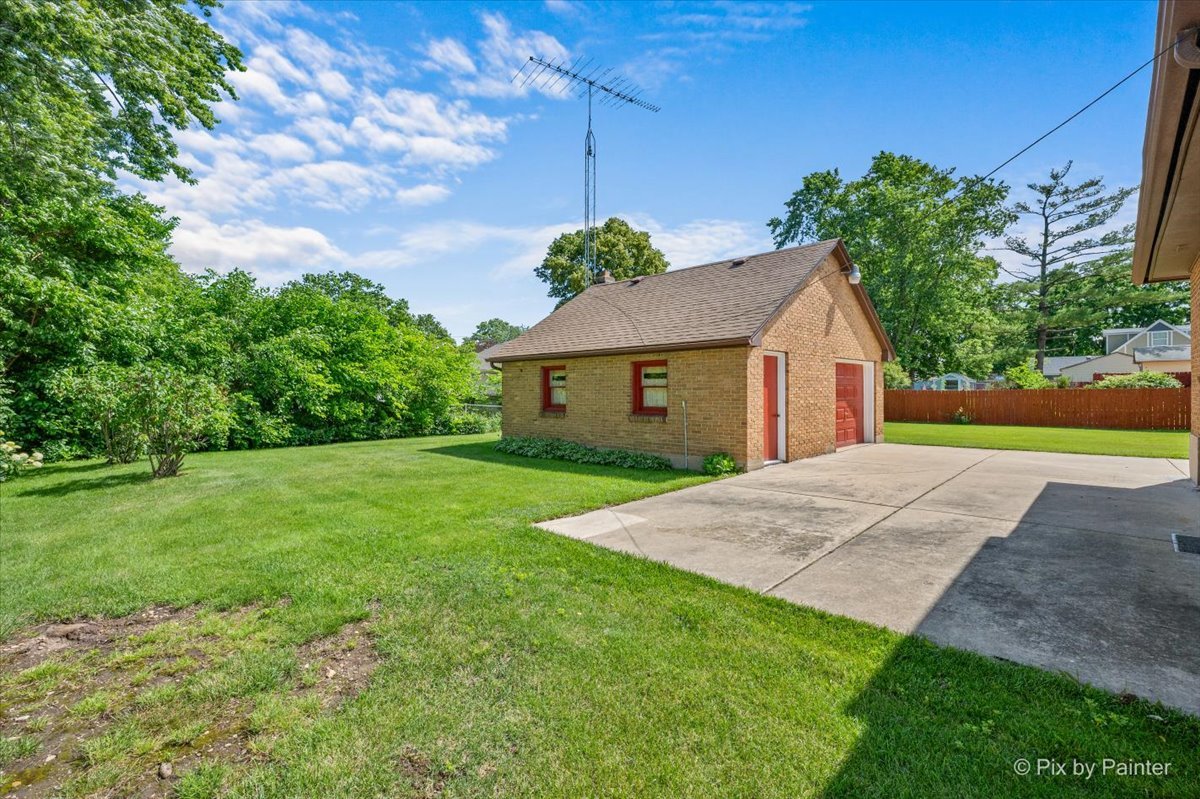 main property photo 33