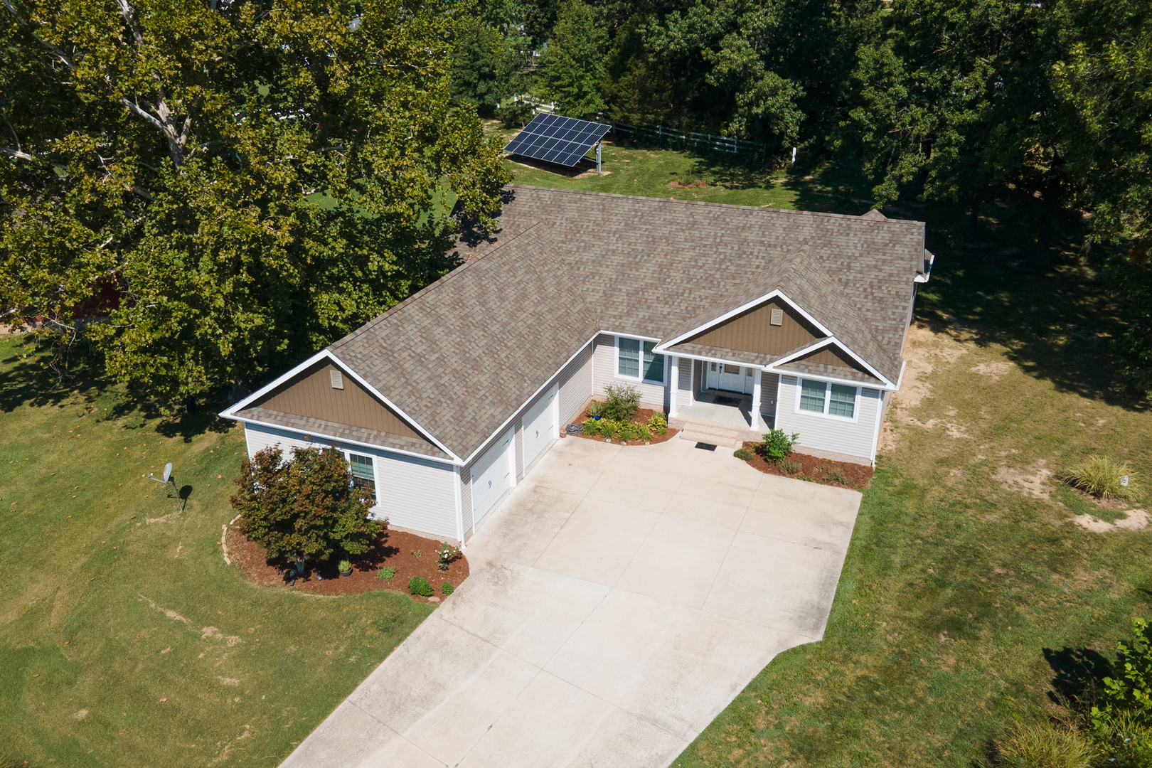 main property photo 31