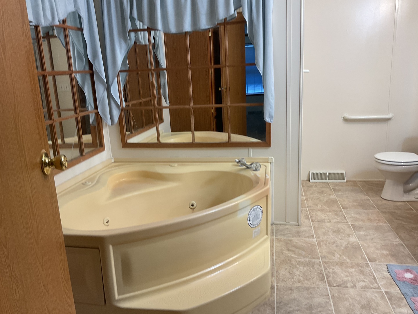 main property photo 12