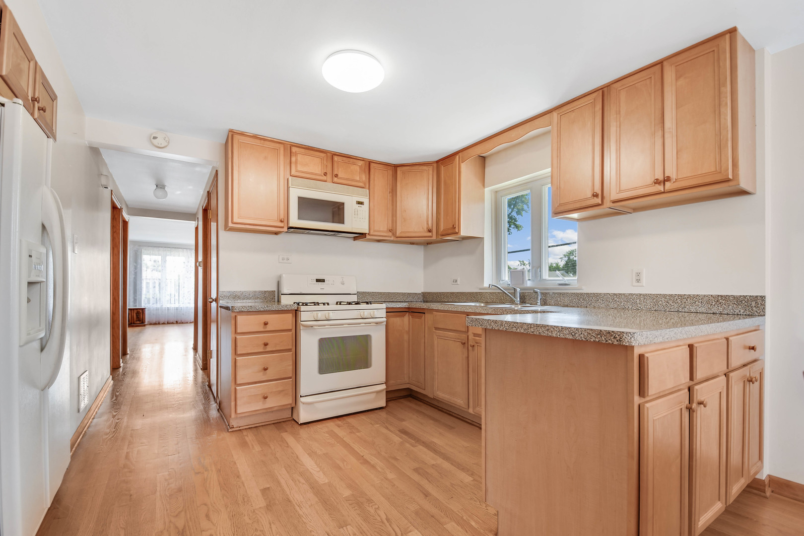 property viewer photo 6