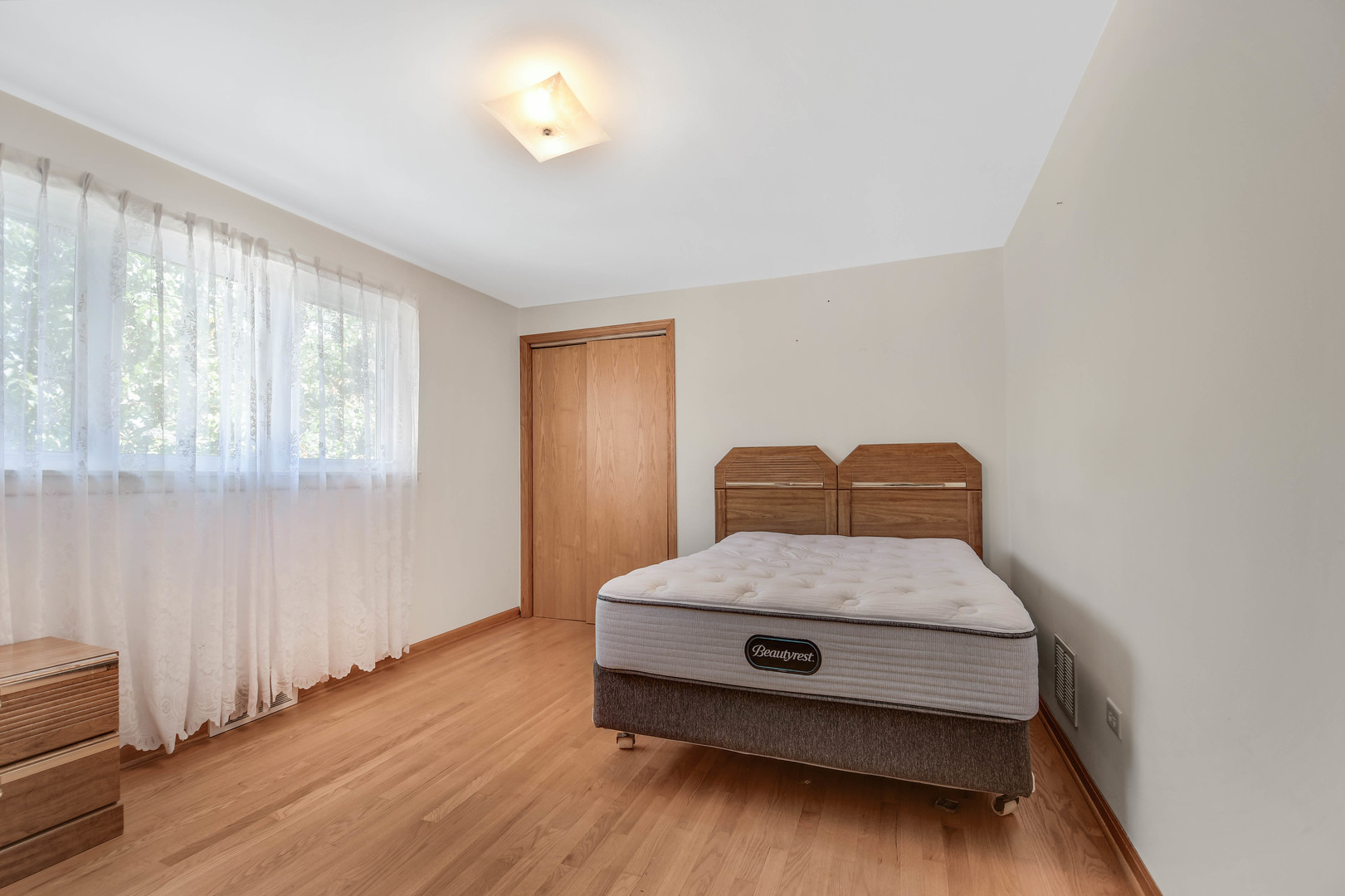 property viewer photo 9
