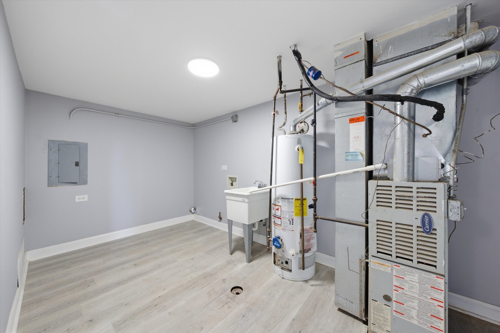 main property photo 30