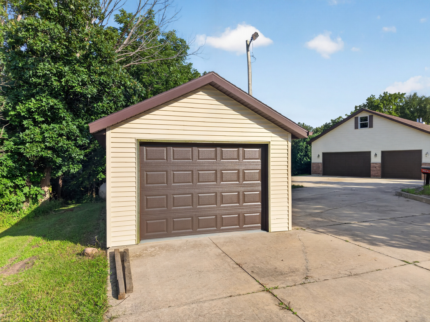 main property photo 49