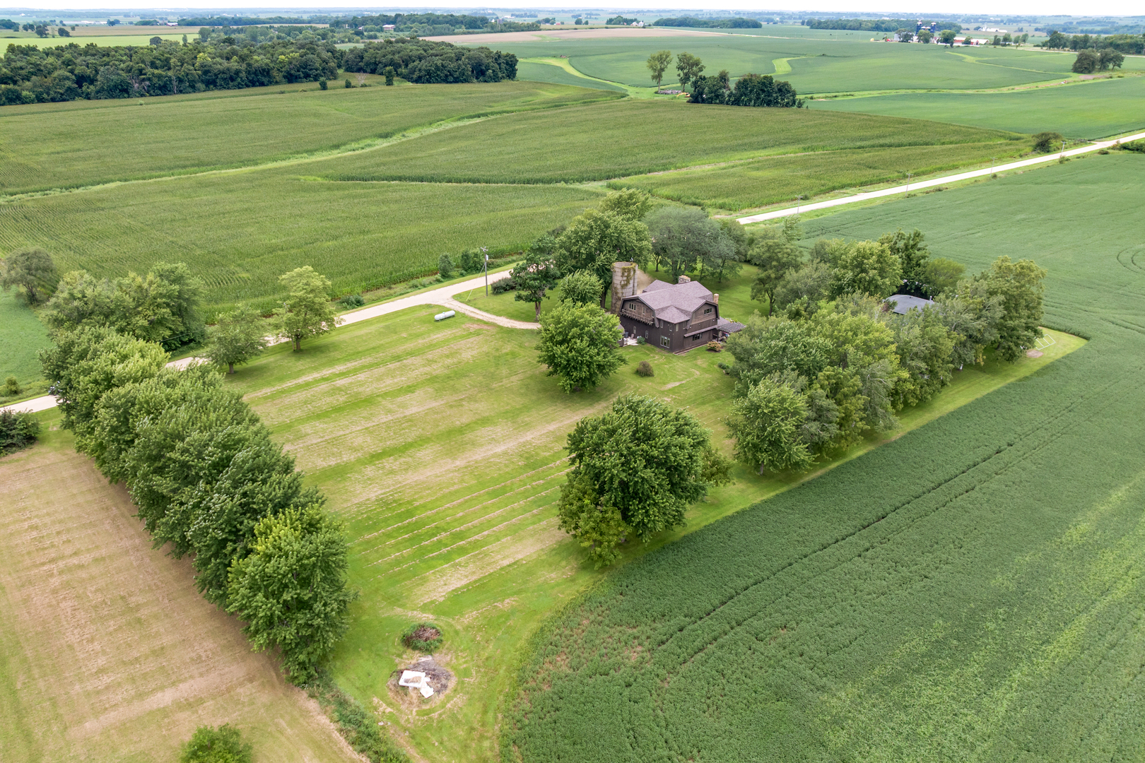 main property photo 30