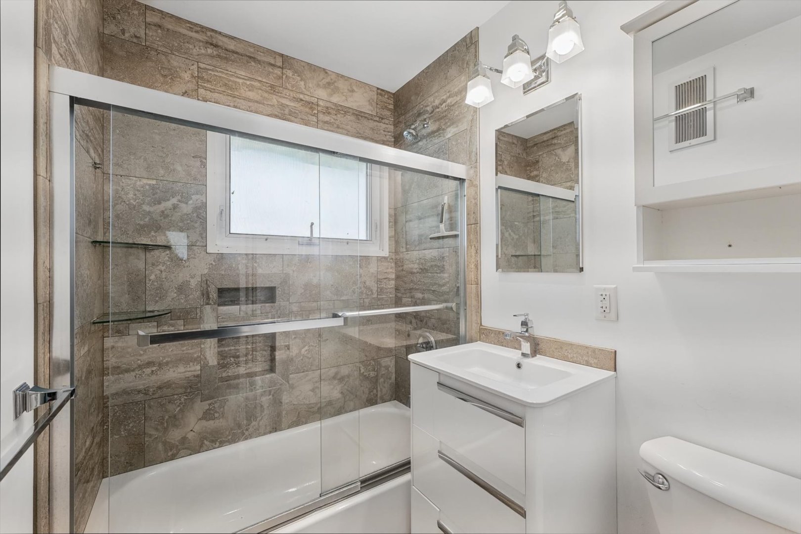 property viewer photo 18