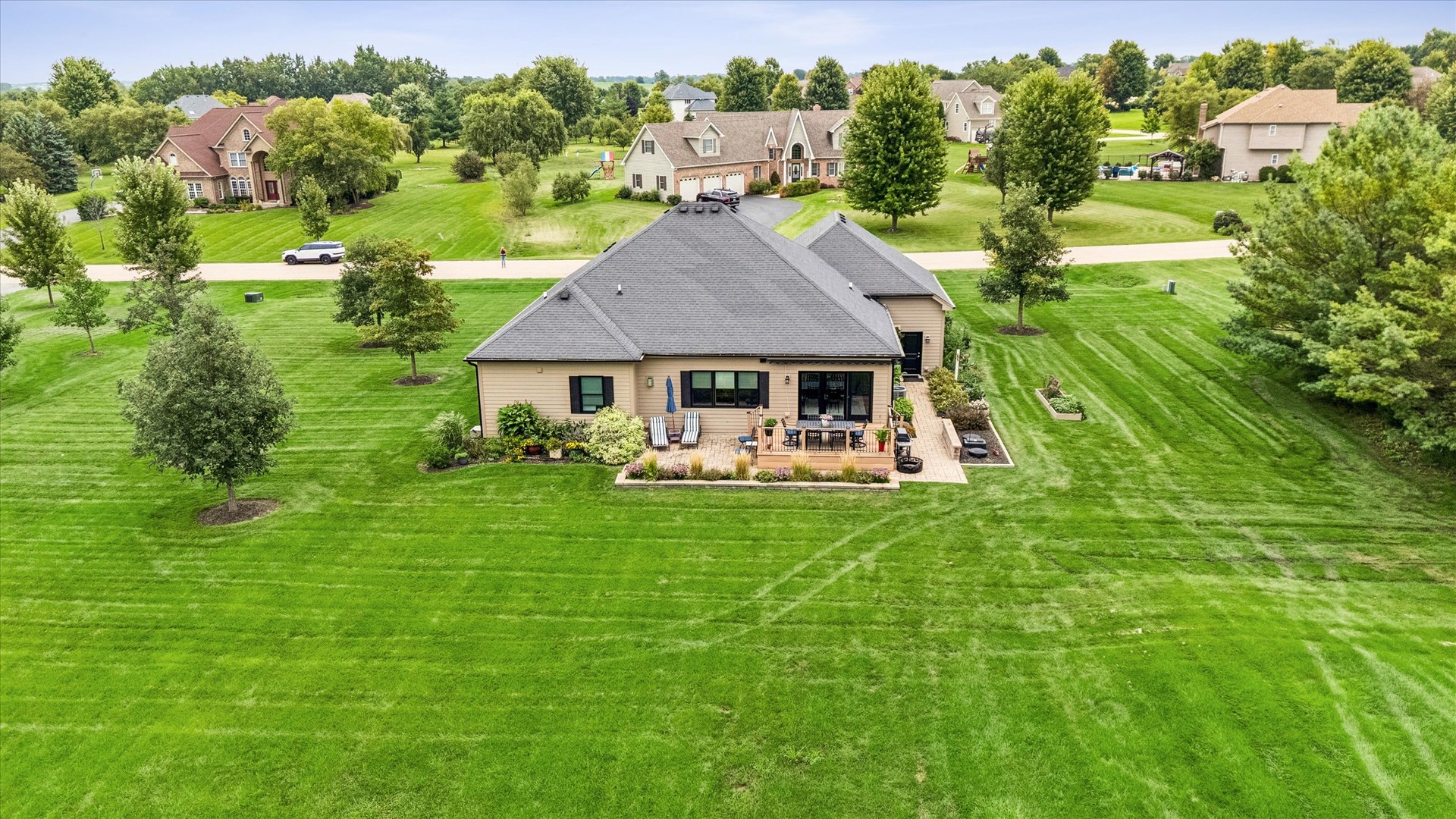 main property photo 35