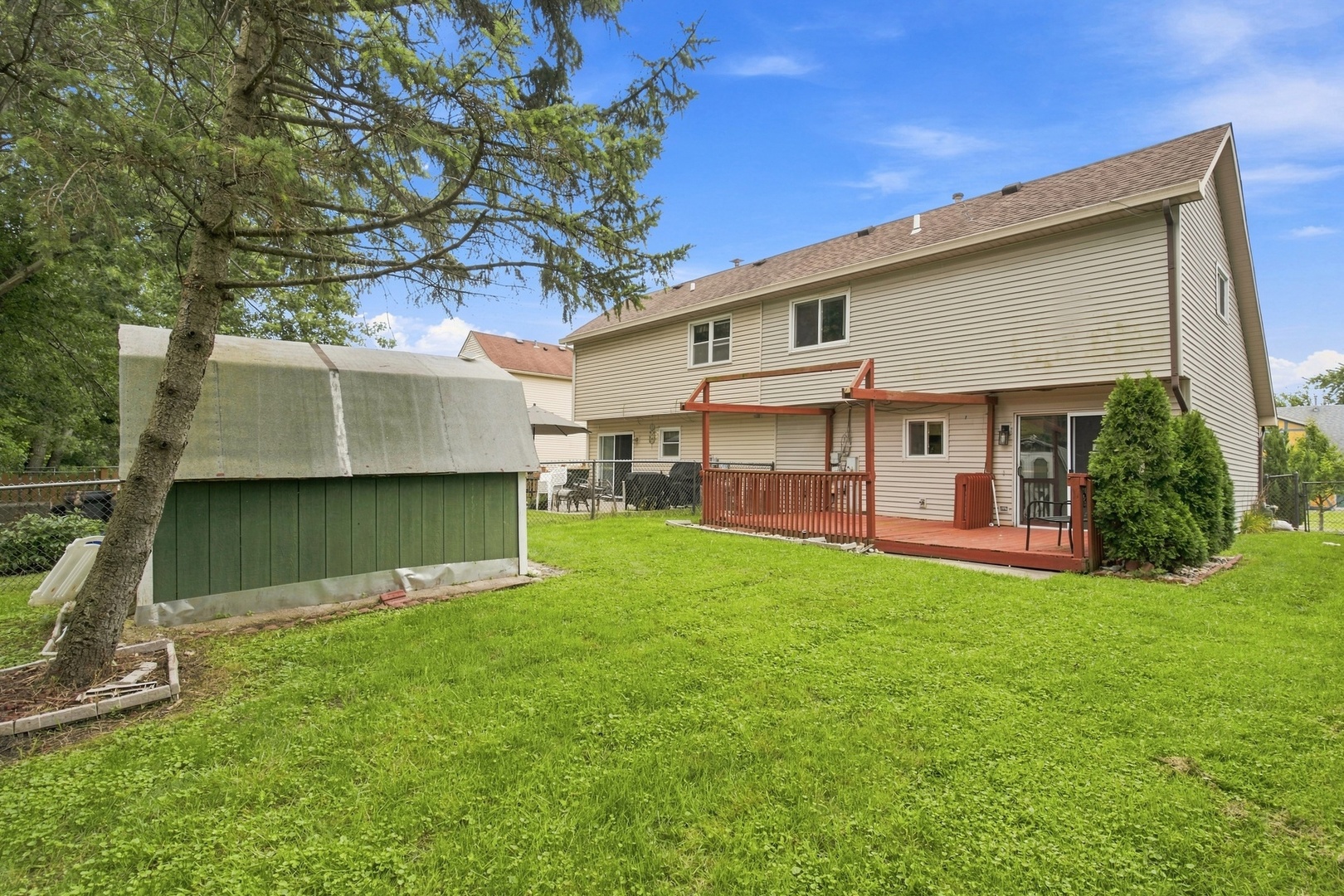 main property photo 17