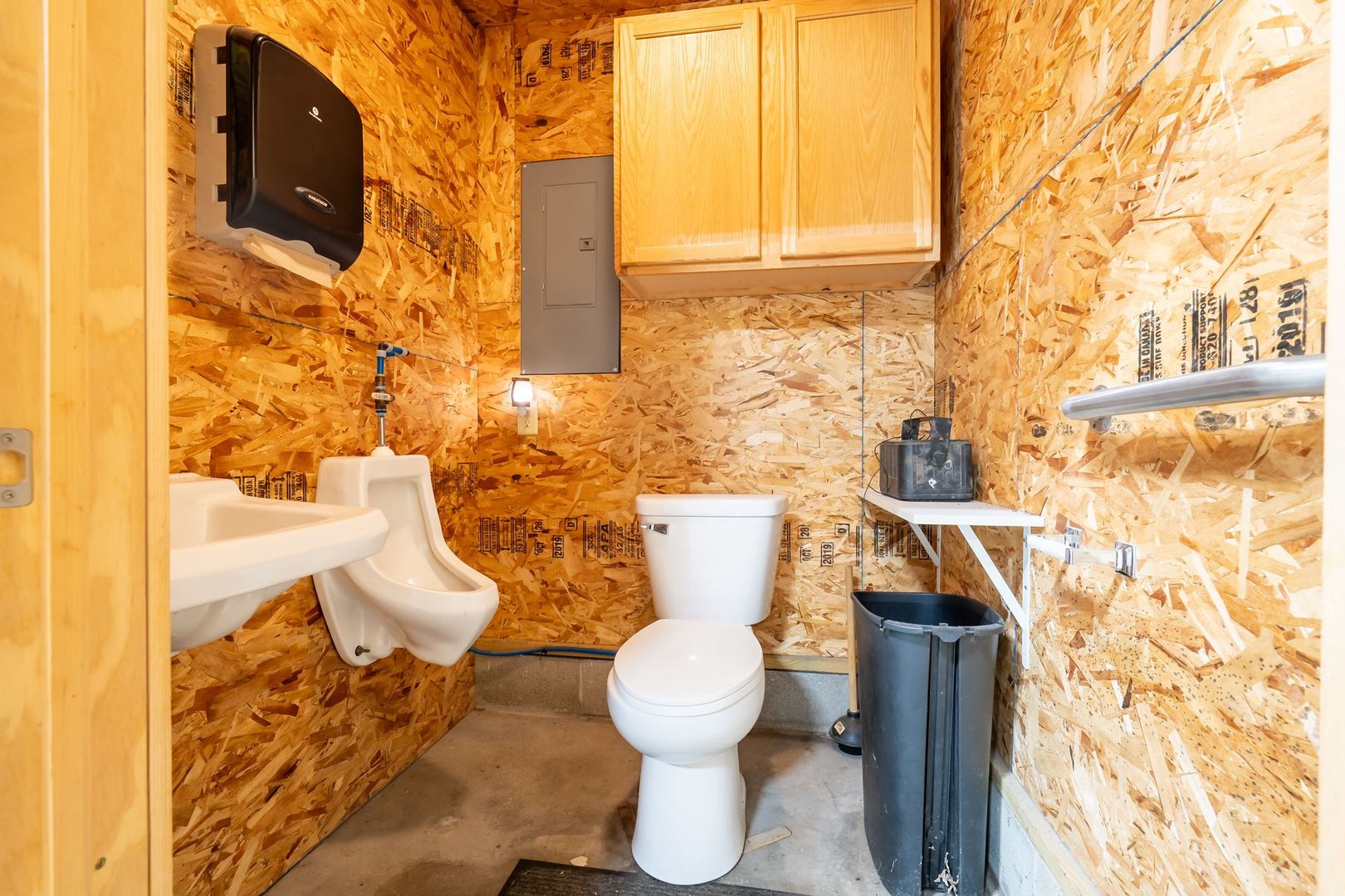 main property photo 27