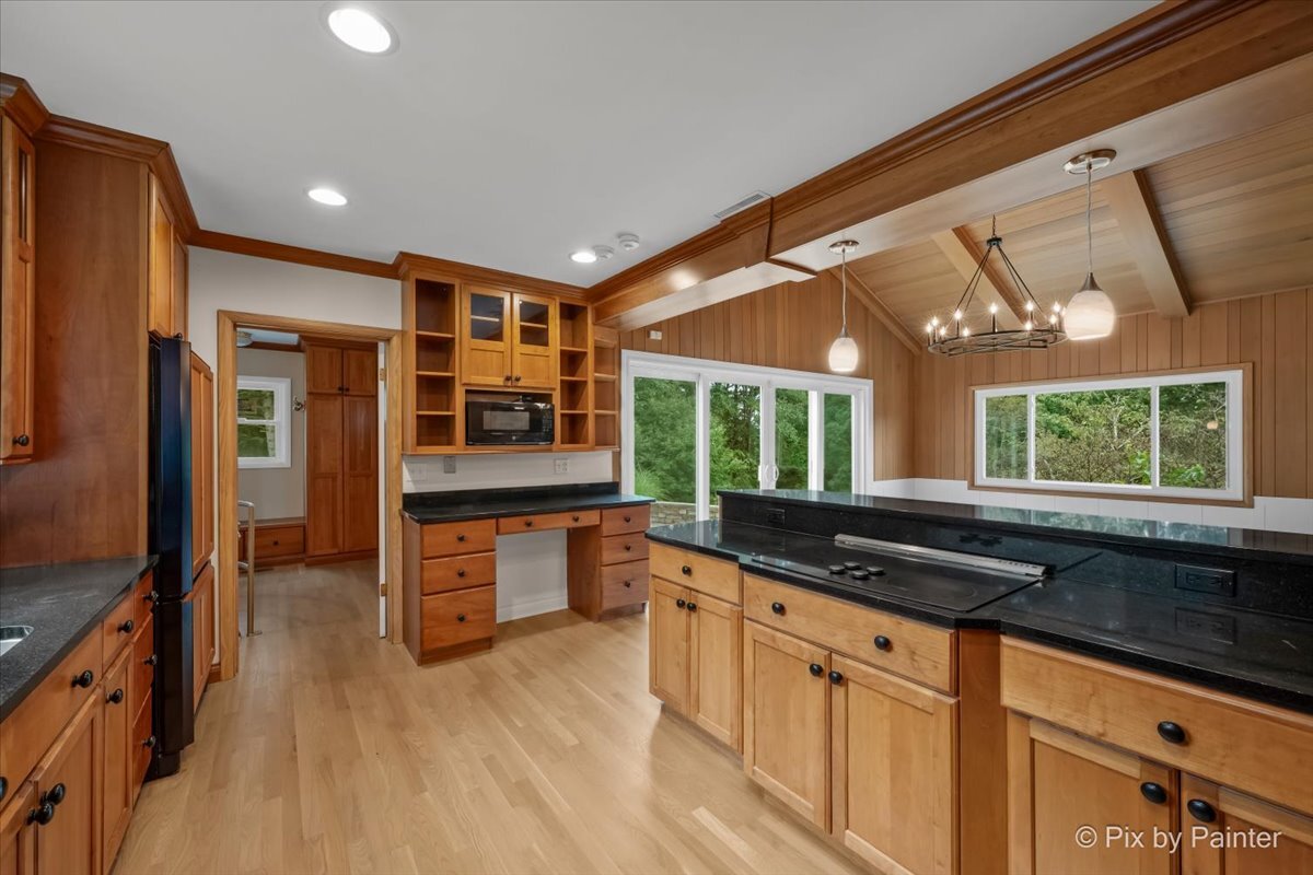 main property photo 34