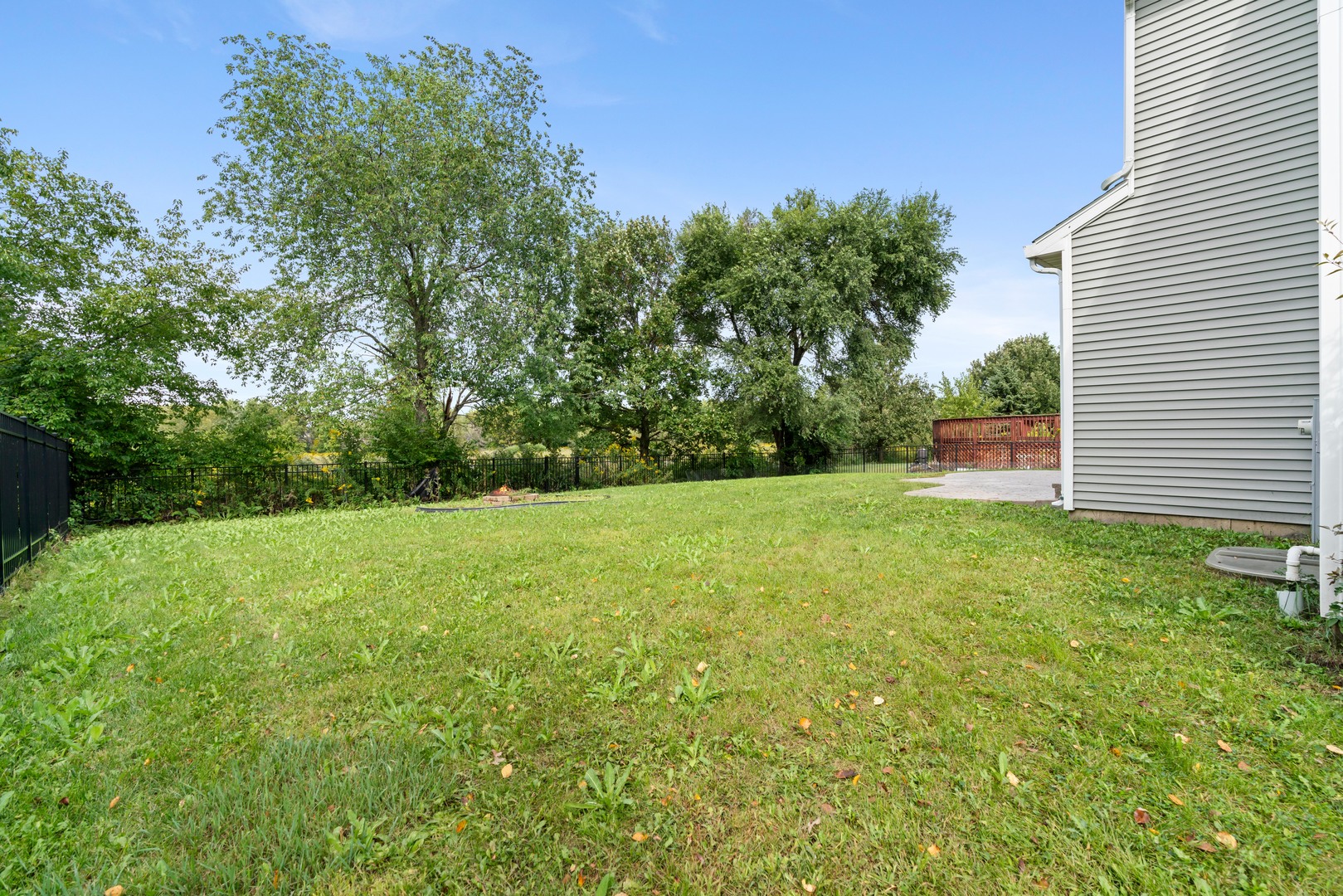 main property photo 30