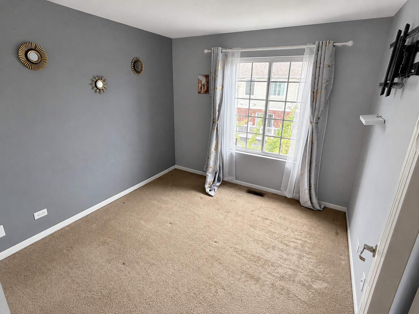 property viewer photo 6