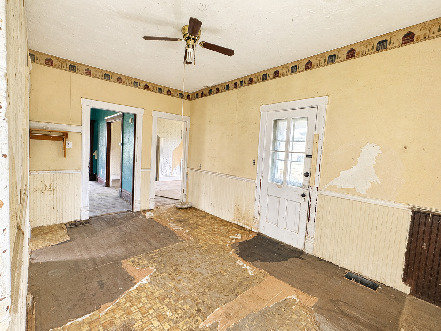 main property photo 13