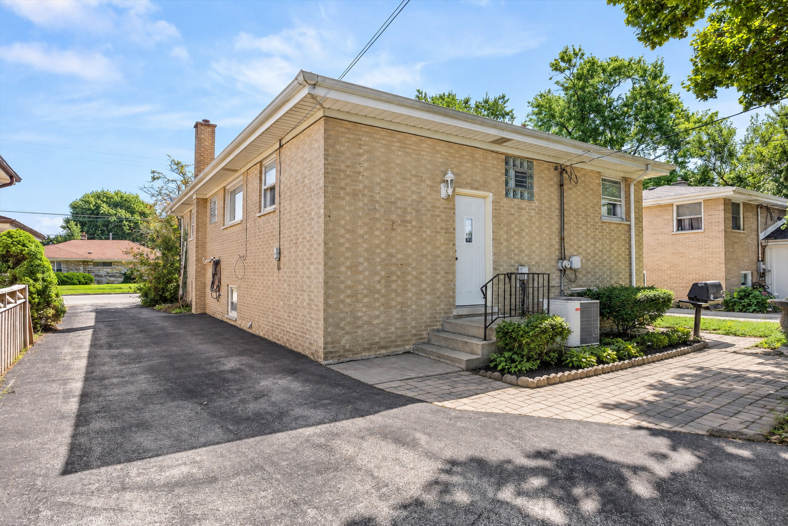 main property photo 29