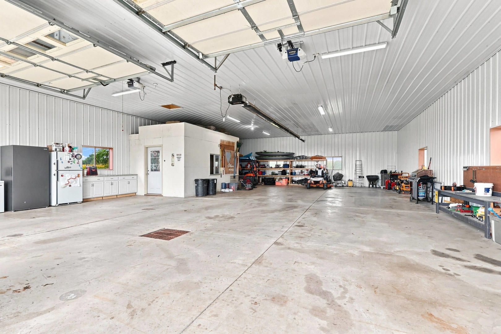 main property photo 43