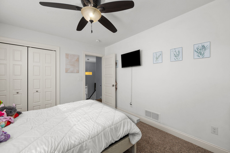 property viewer photo 18