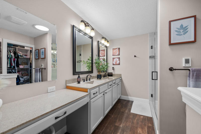 property viewer photo 26