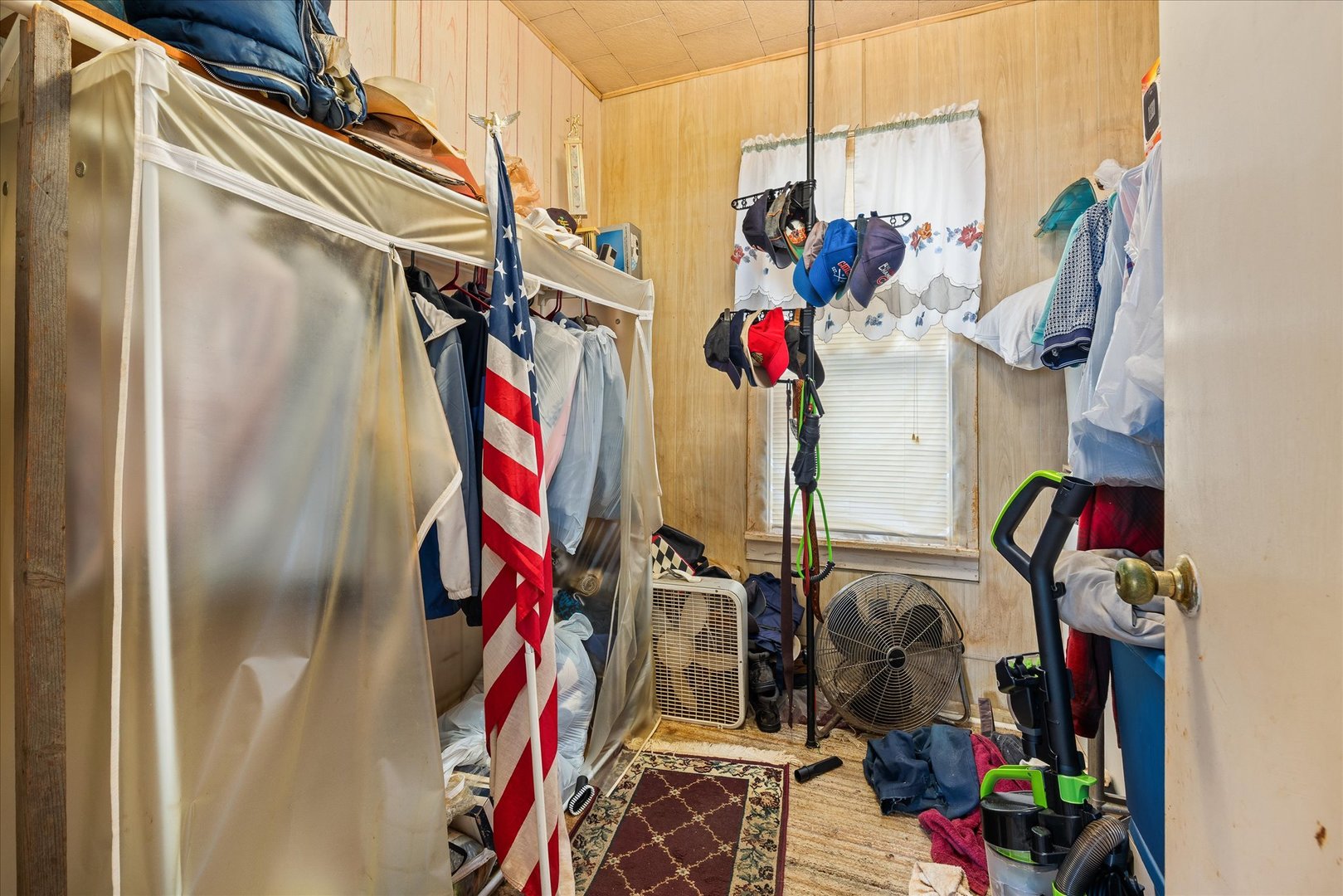 main property photo 13