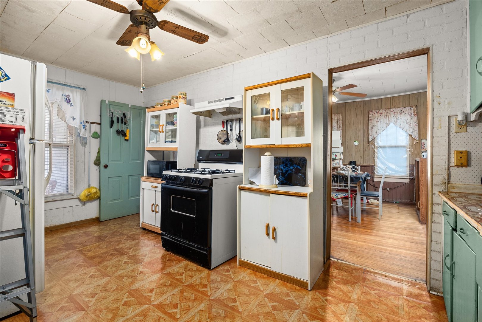 main property photo 25