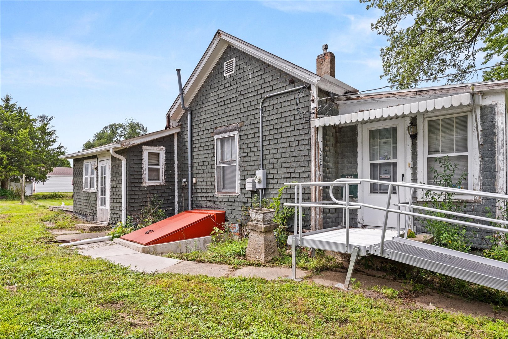 main property photo 3