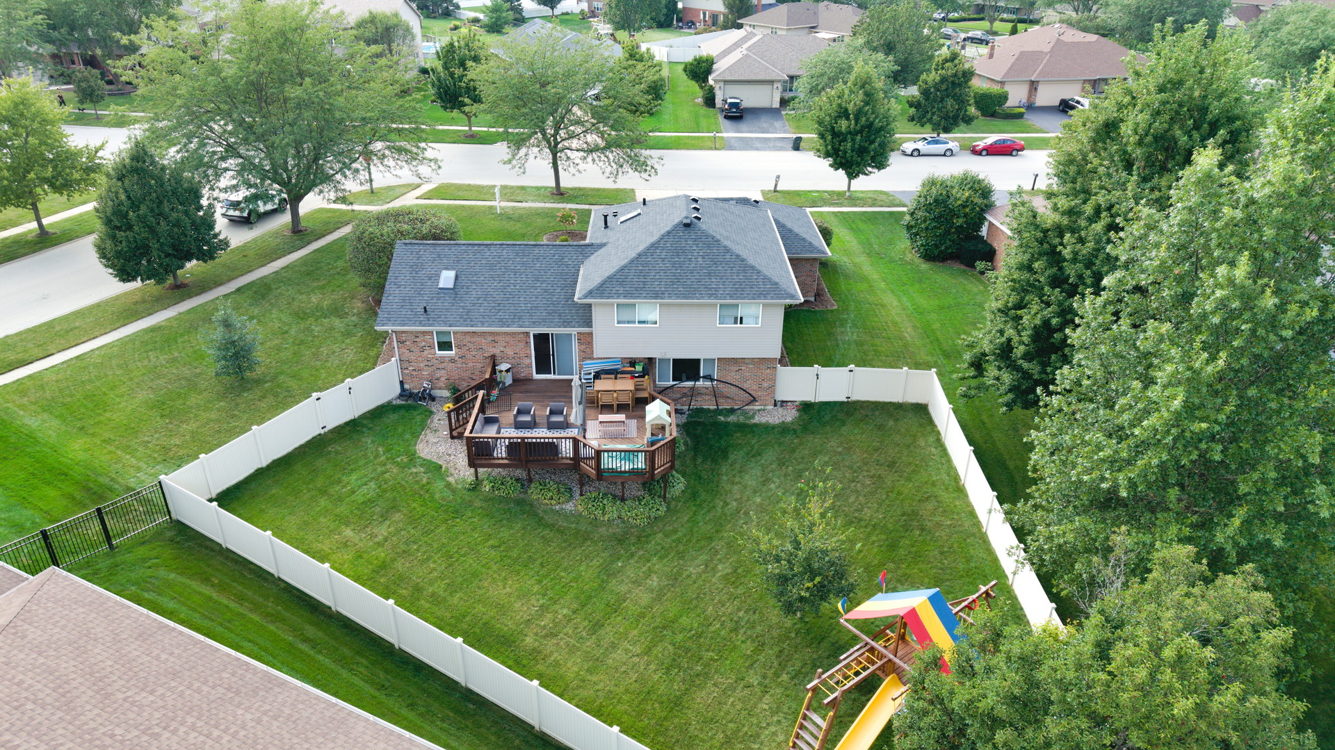 main property photo 33
