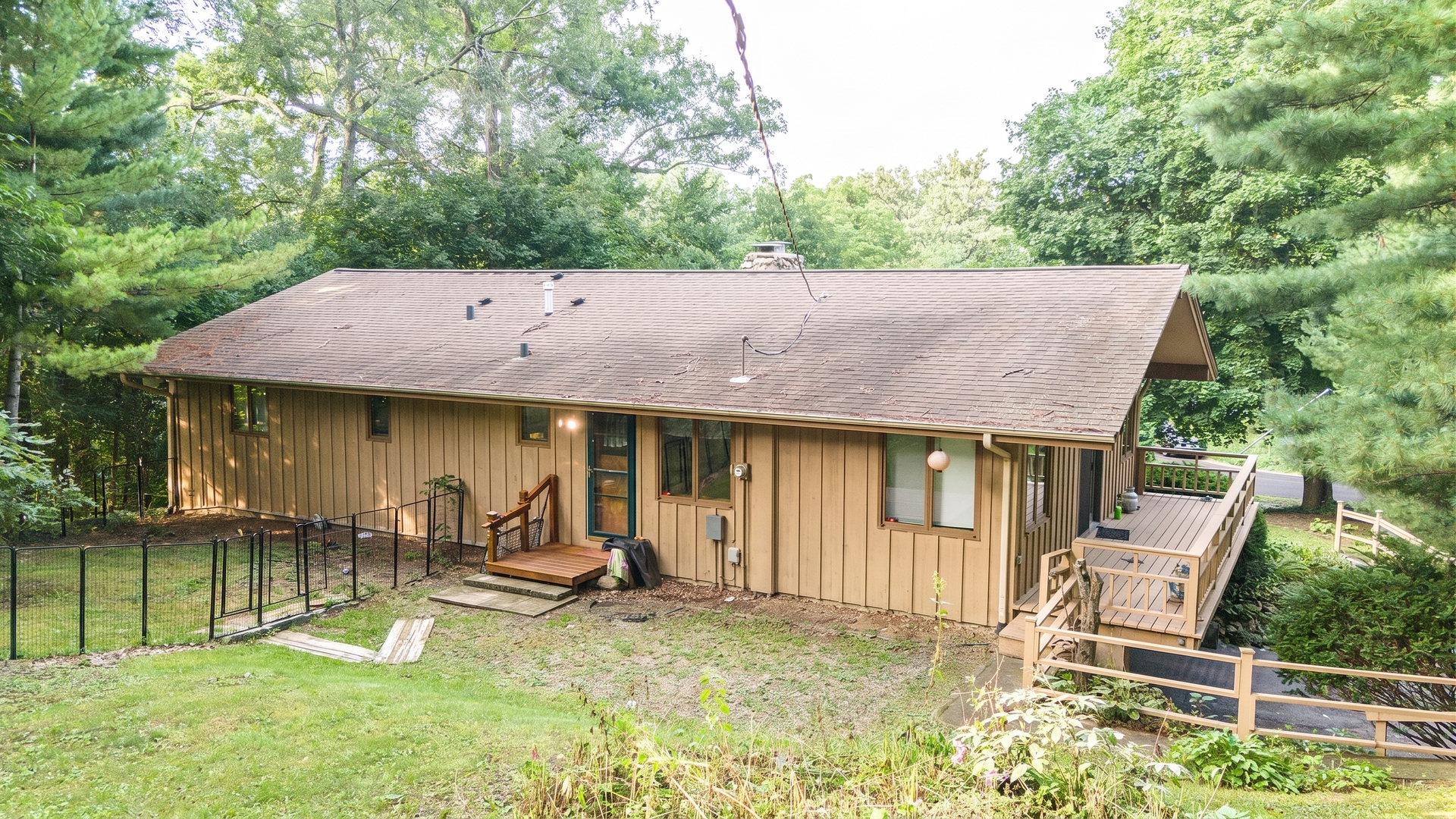 main property photo 30