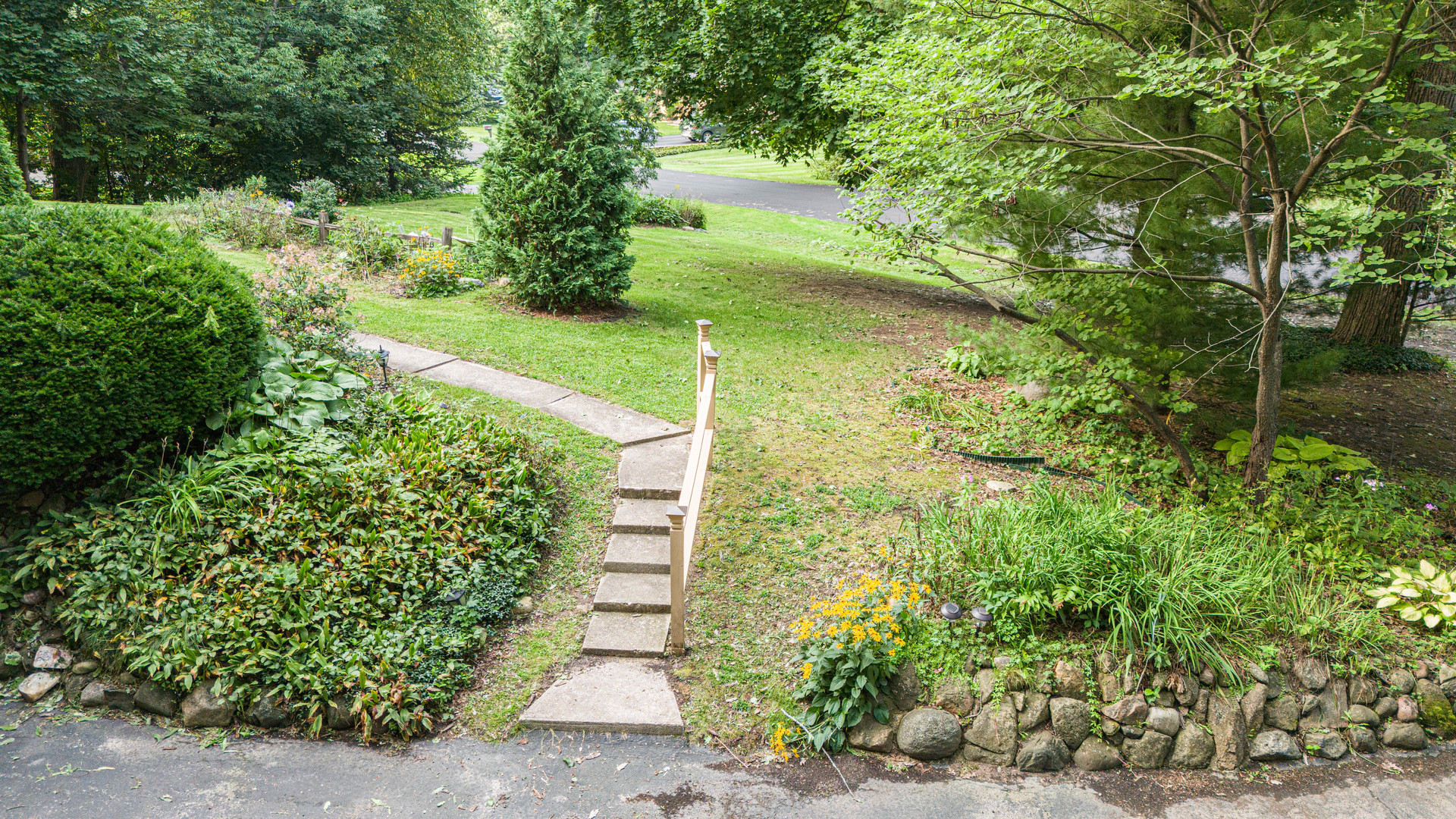 main property photo 33