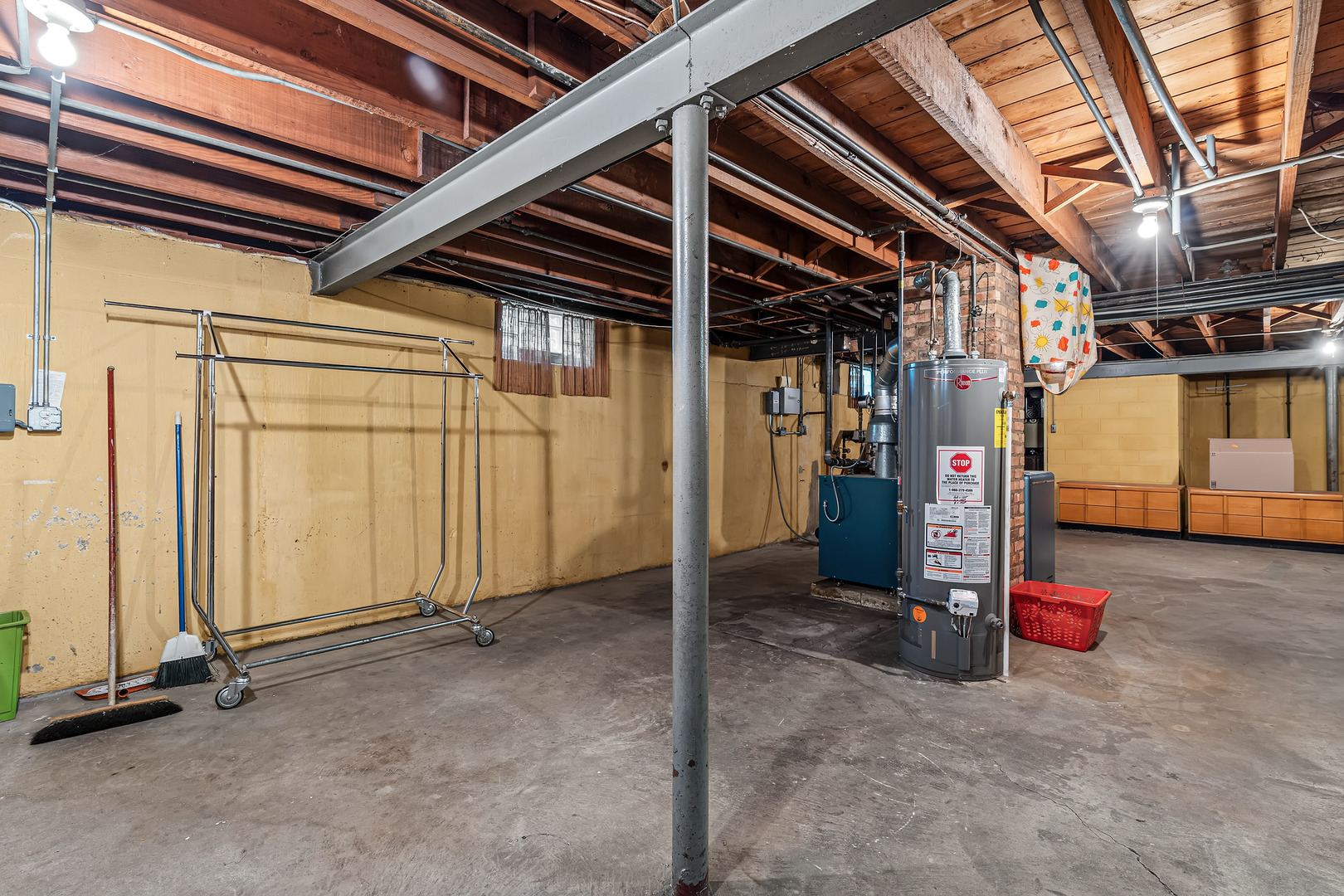 main property photo 37