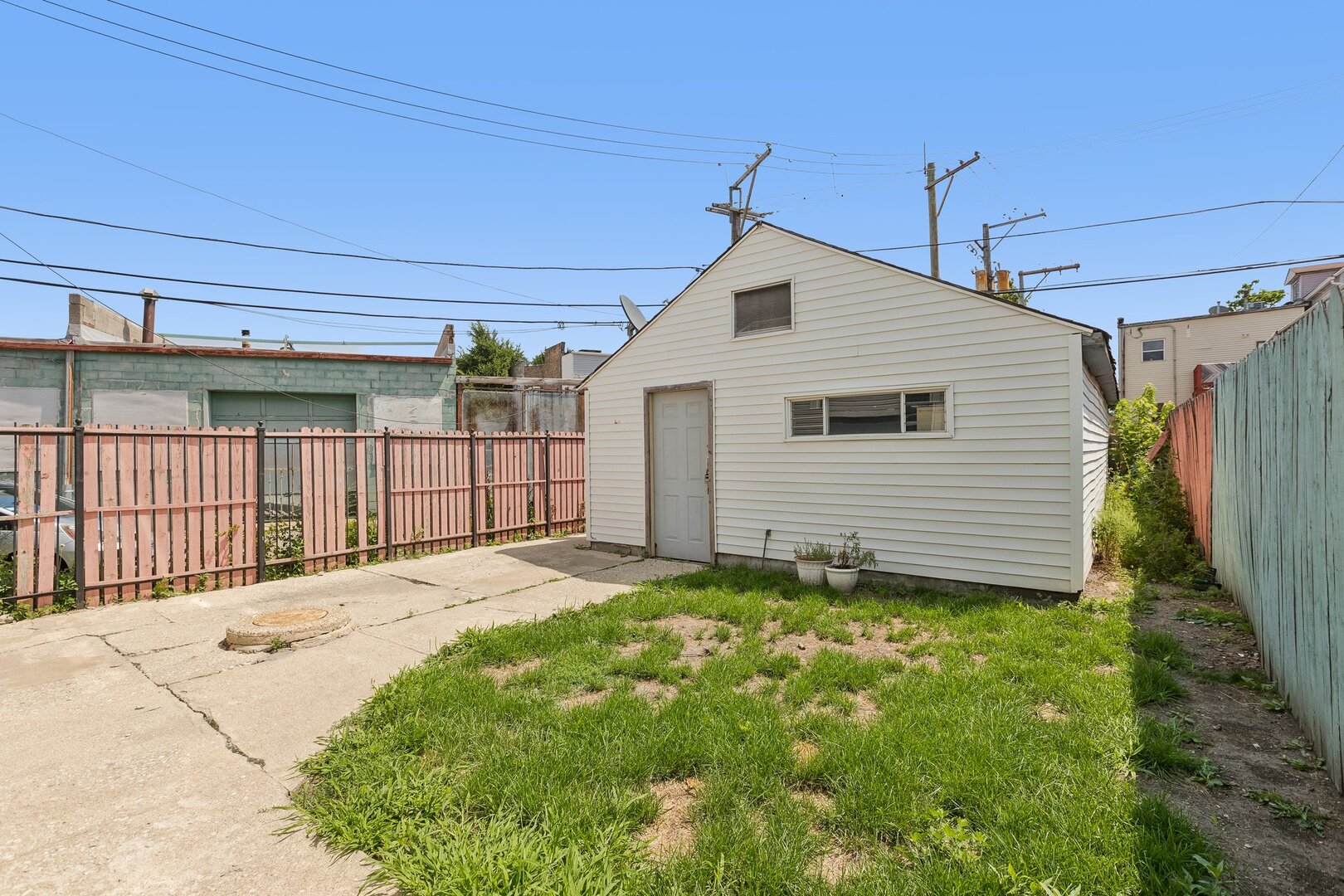 main property photo 12