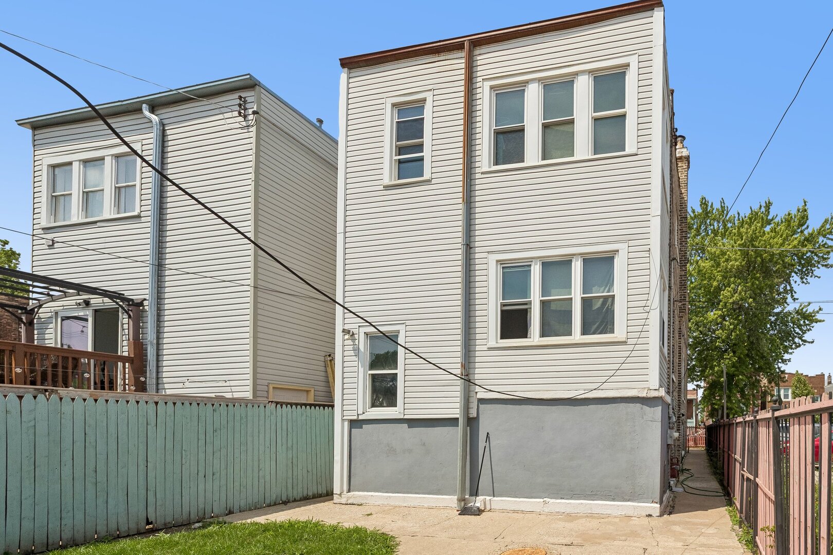 main property photo 33