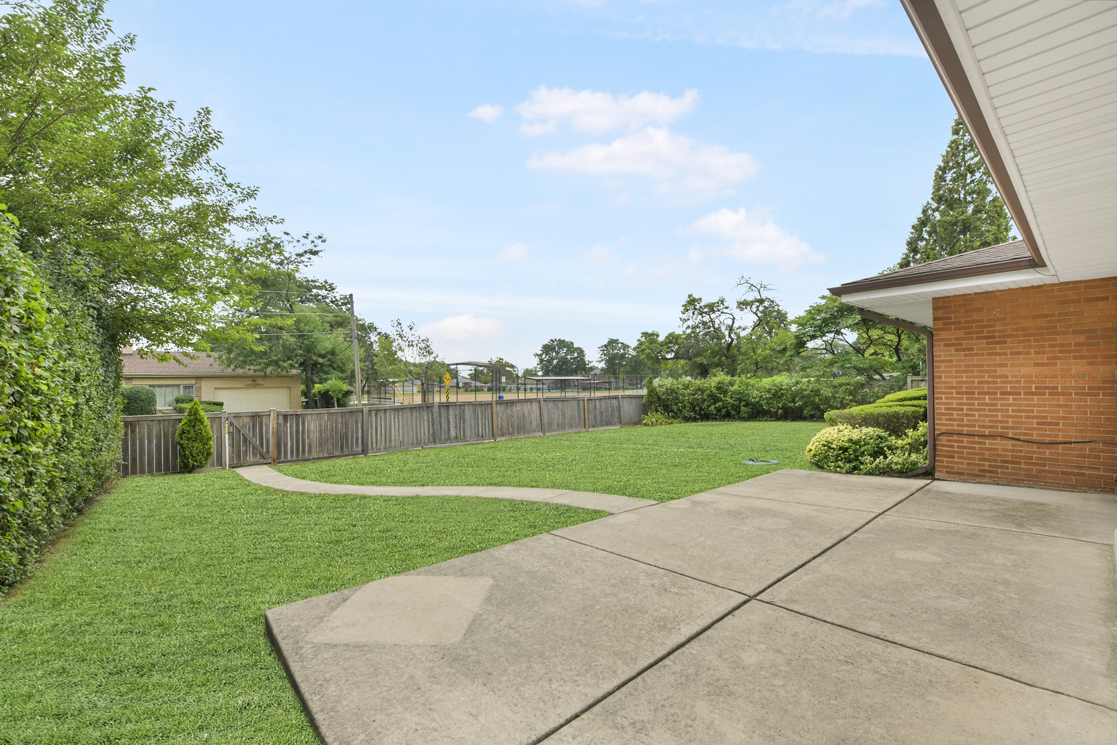 main property photo 20