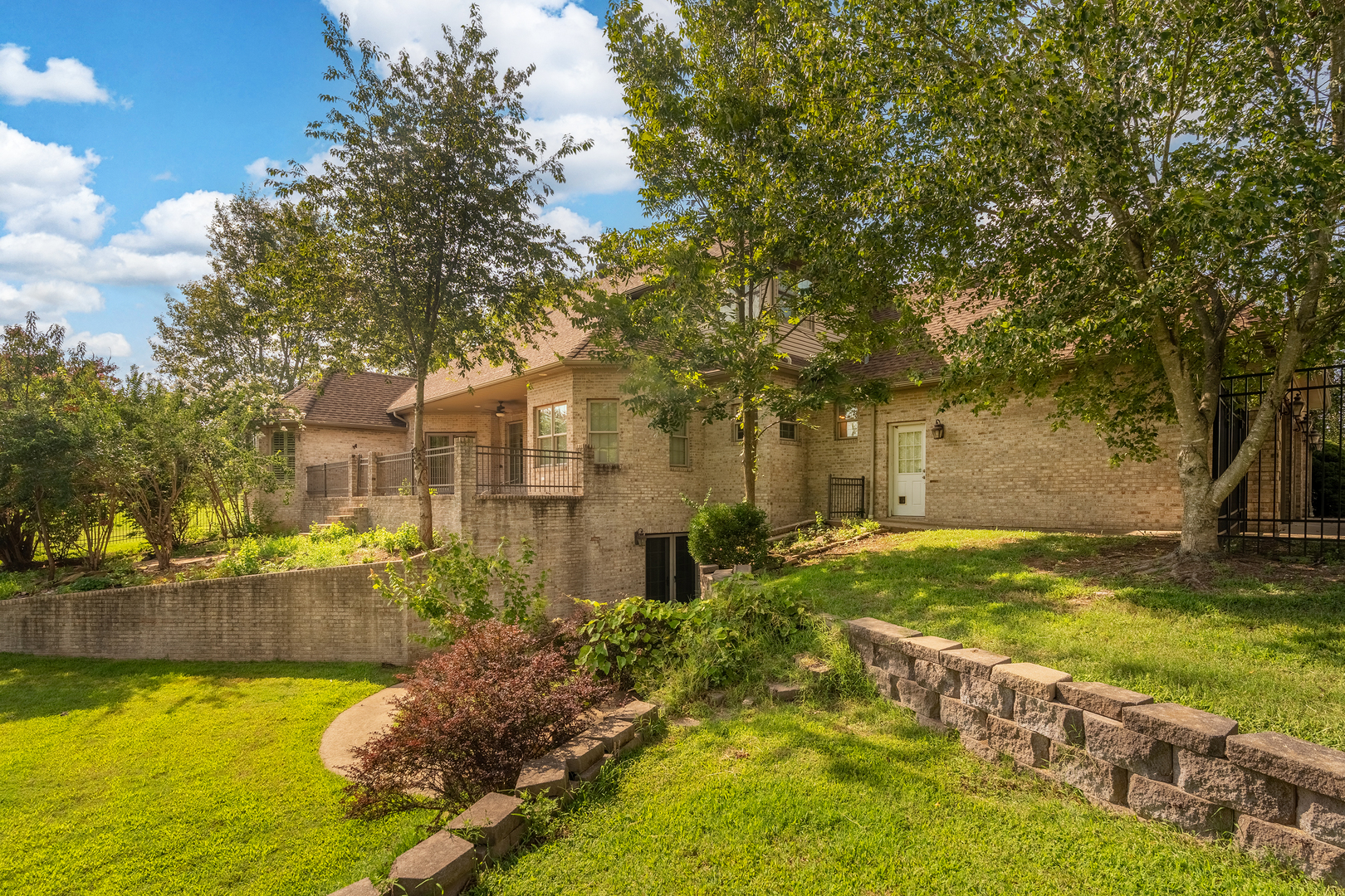 main property photo 46