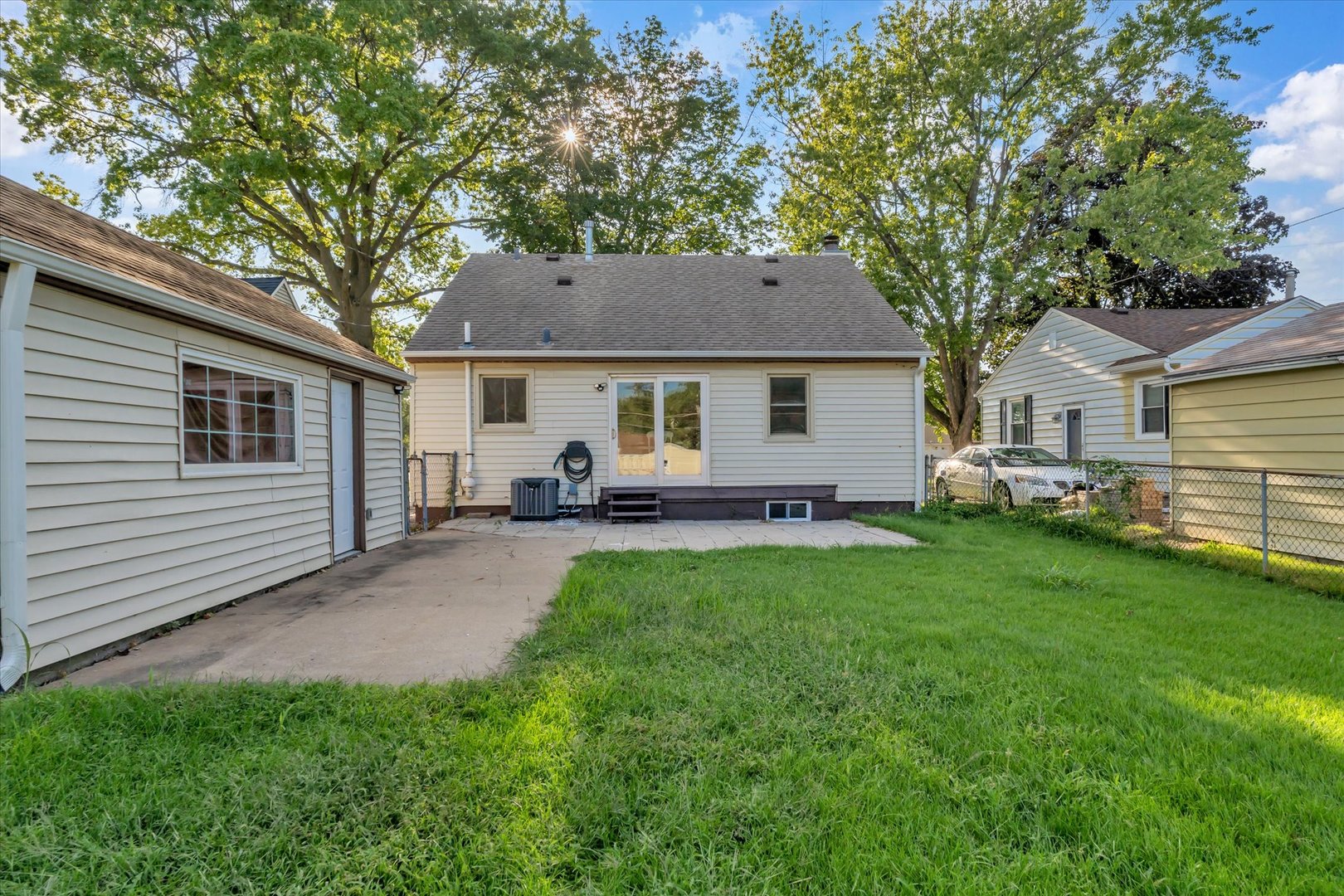 main property photo 40