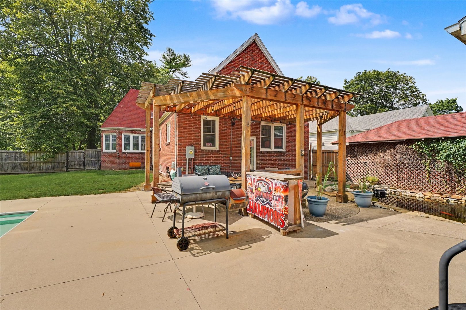 main property photo 48