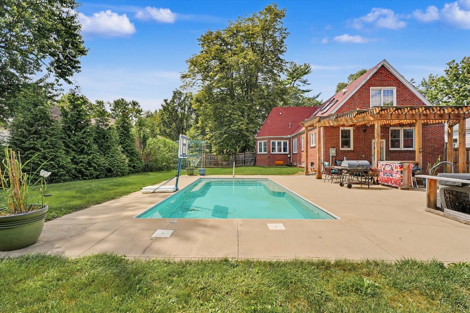 main property photo 51