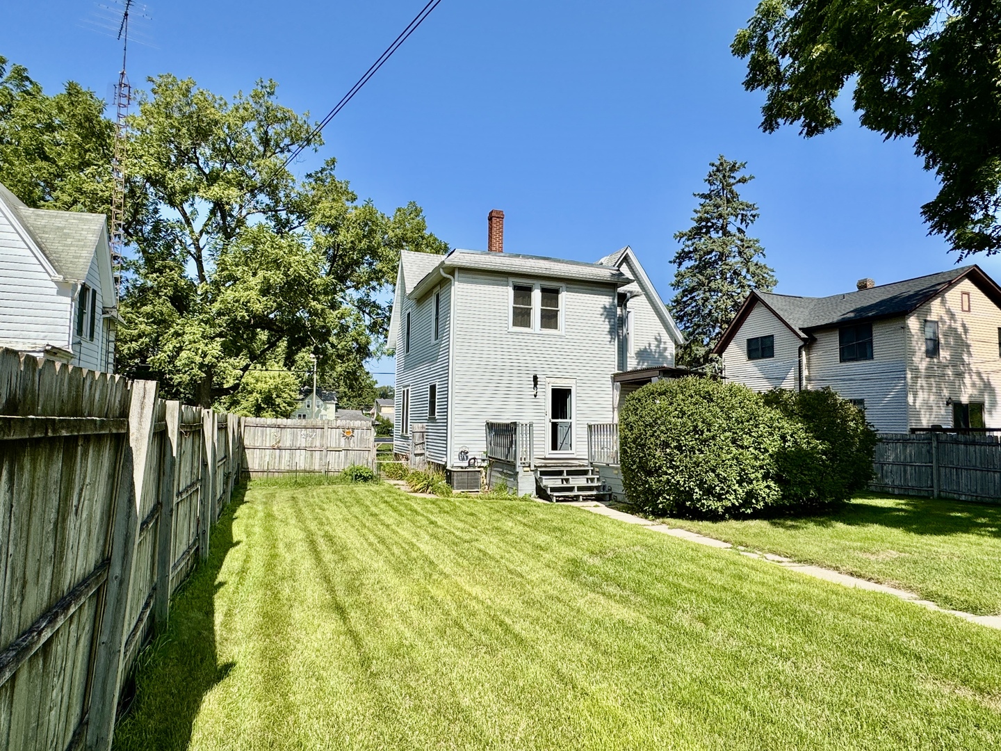 main property photo 23