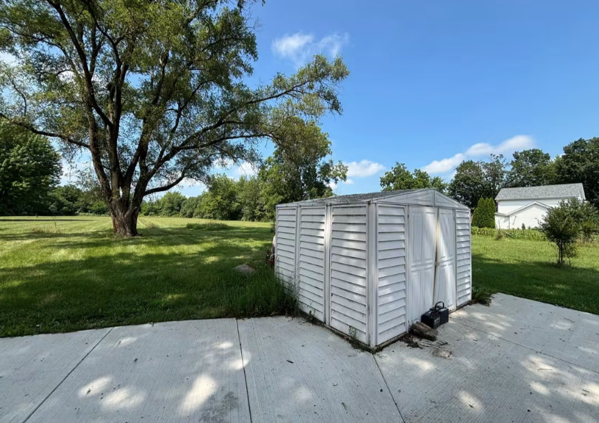 main property photo 5