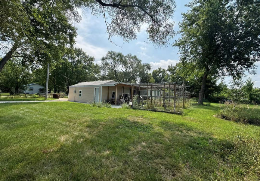 main property photo 9
