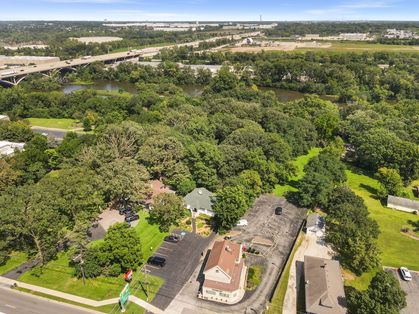main property photo 32