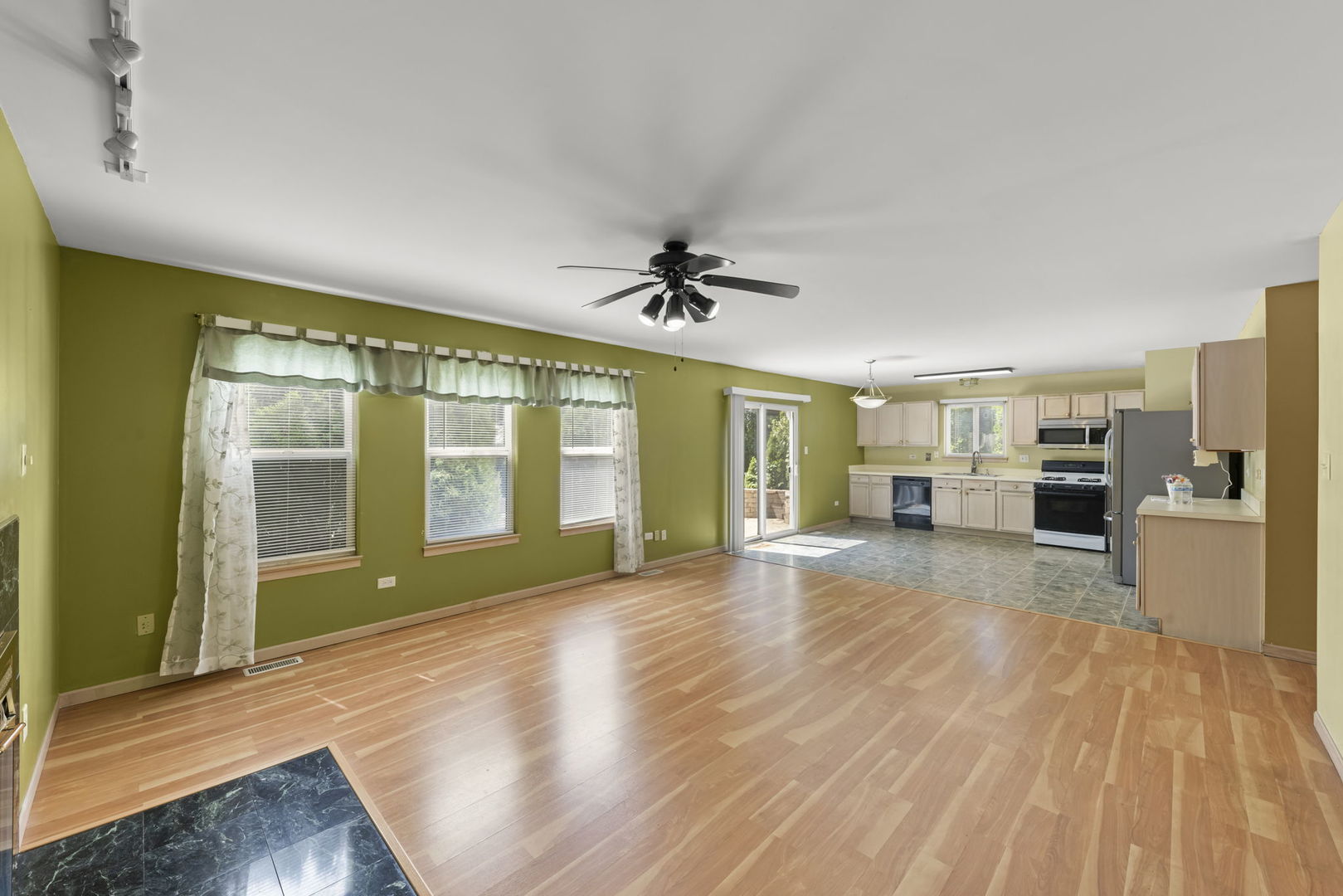 main property photo 9