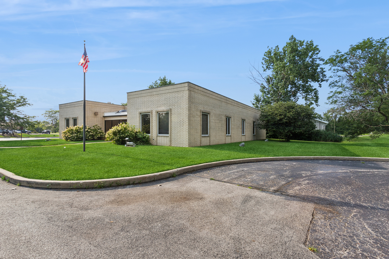 main property photo 26