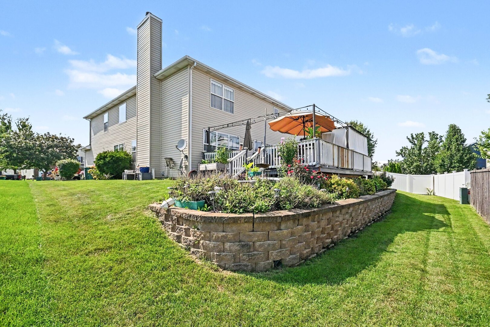 main property photo 32