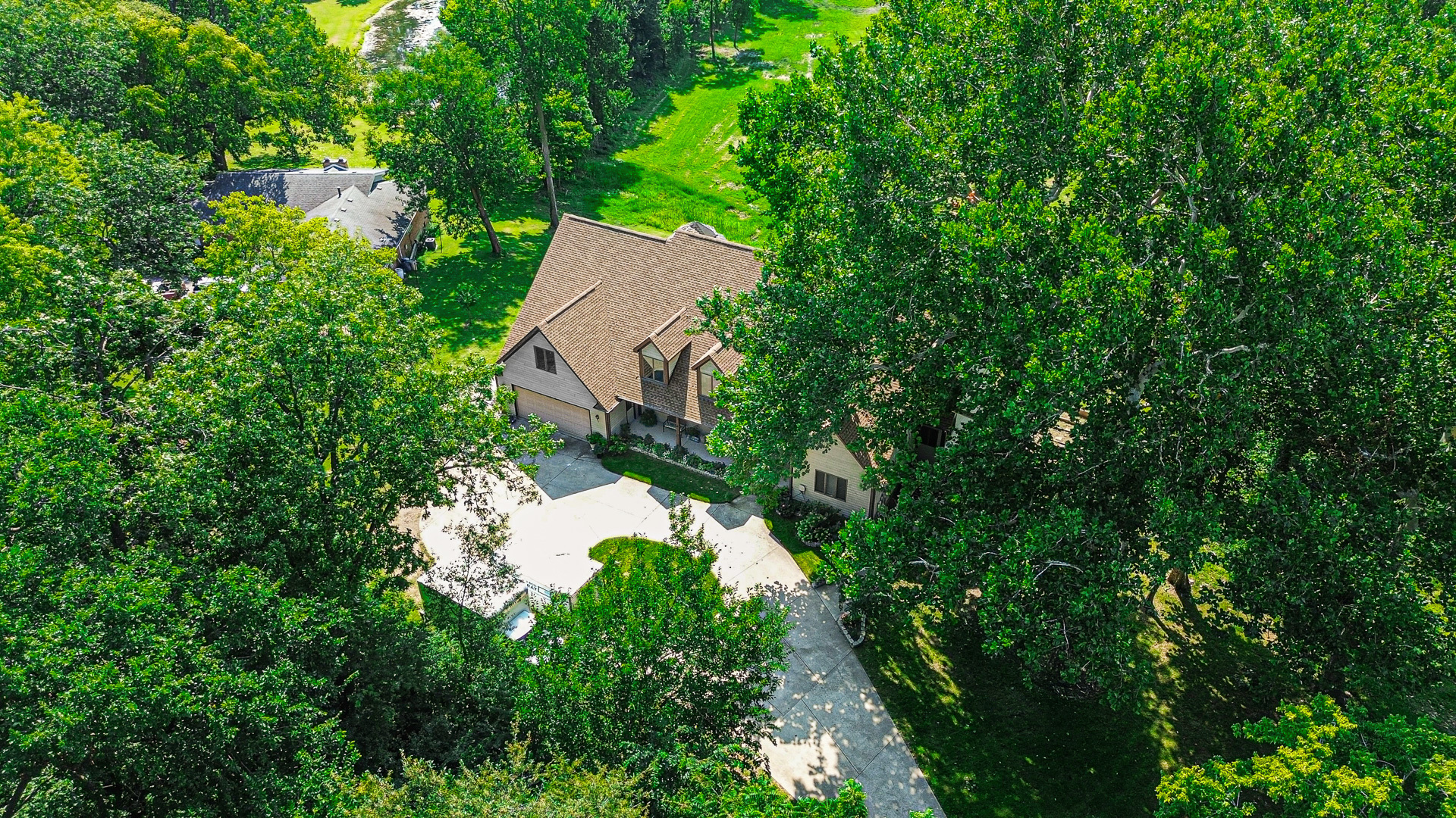 main property photo 36