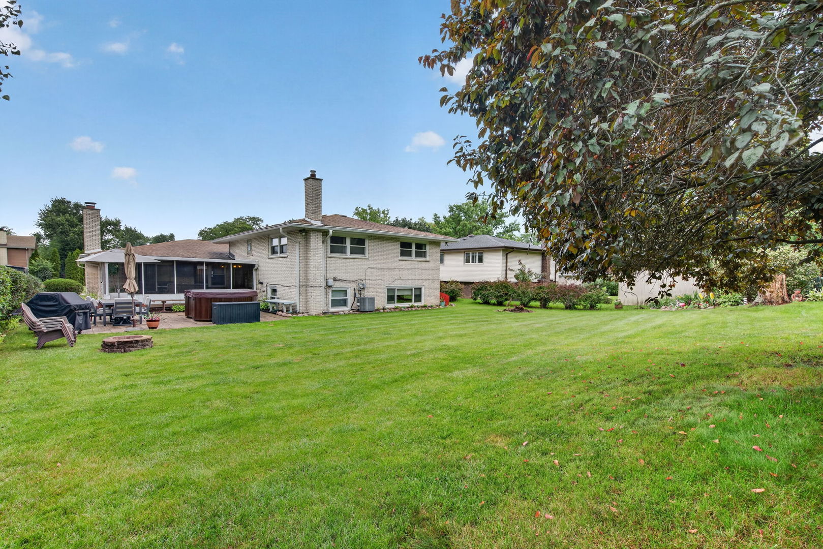 main property photo 45