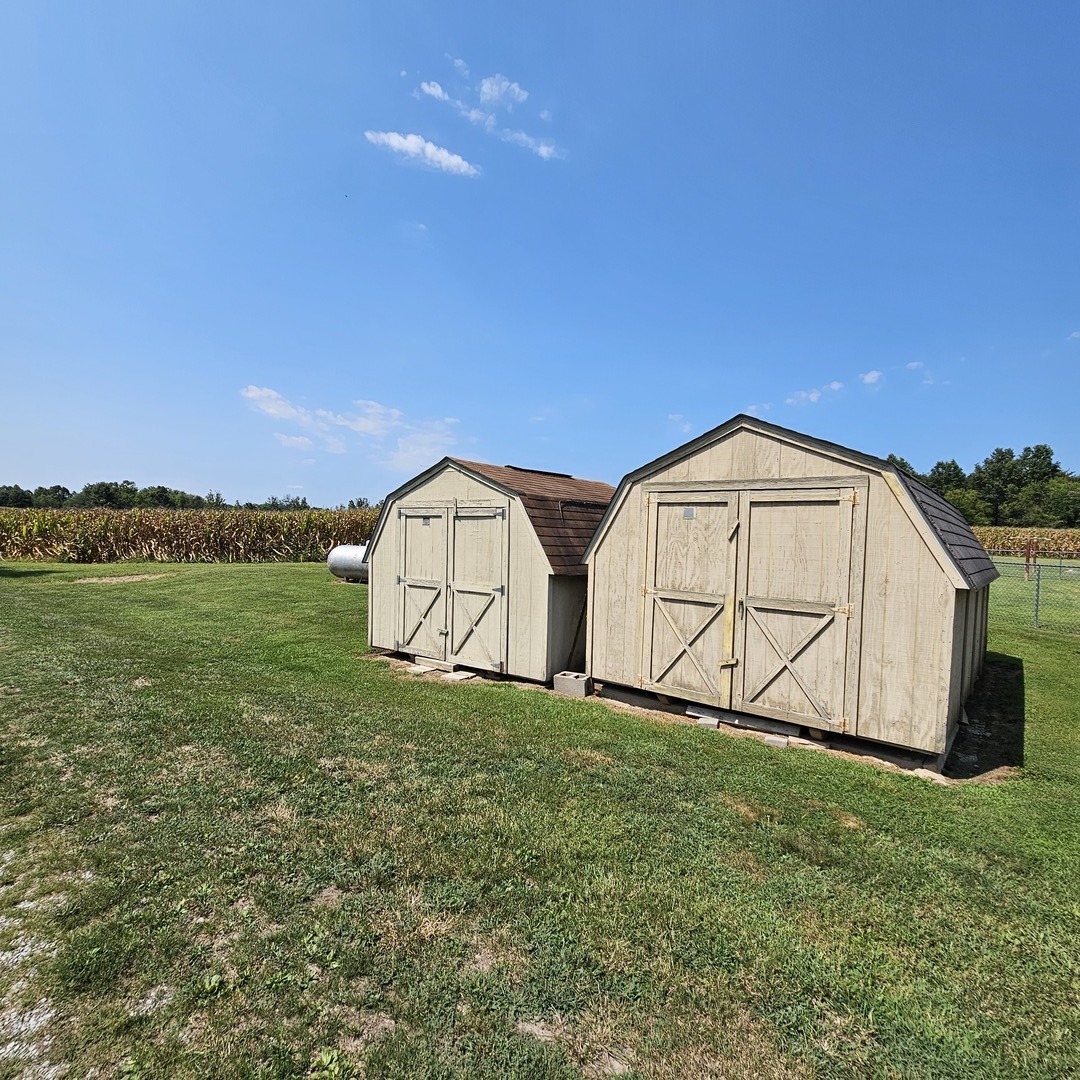 main property photo 36