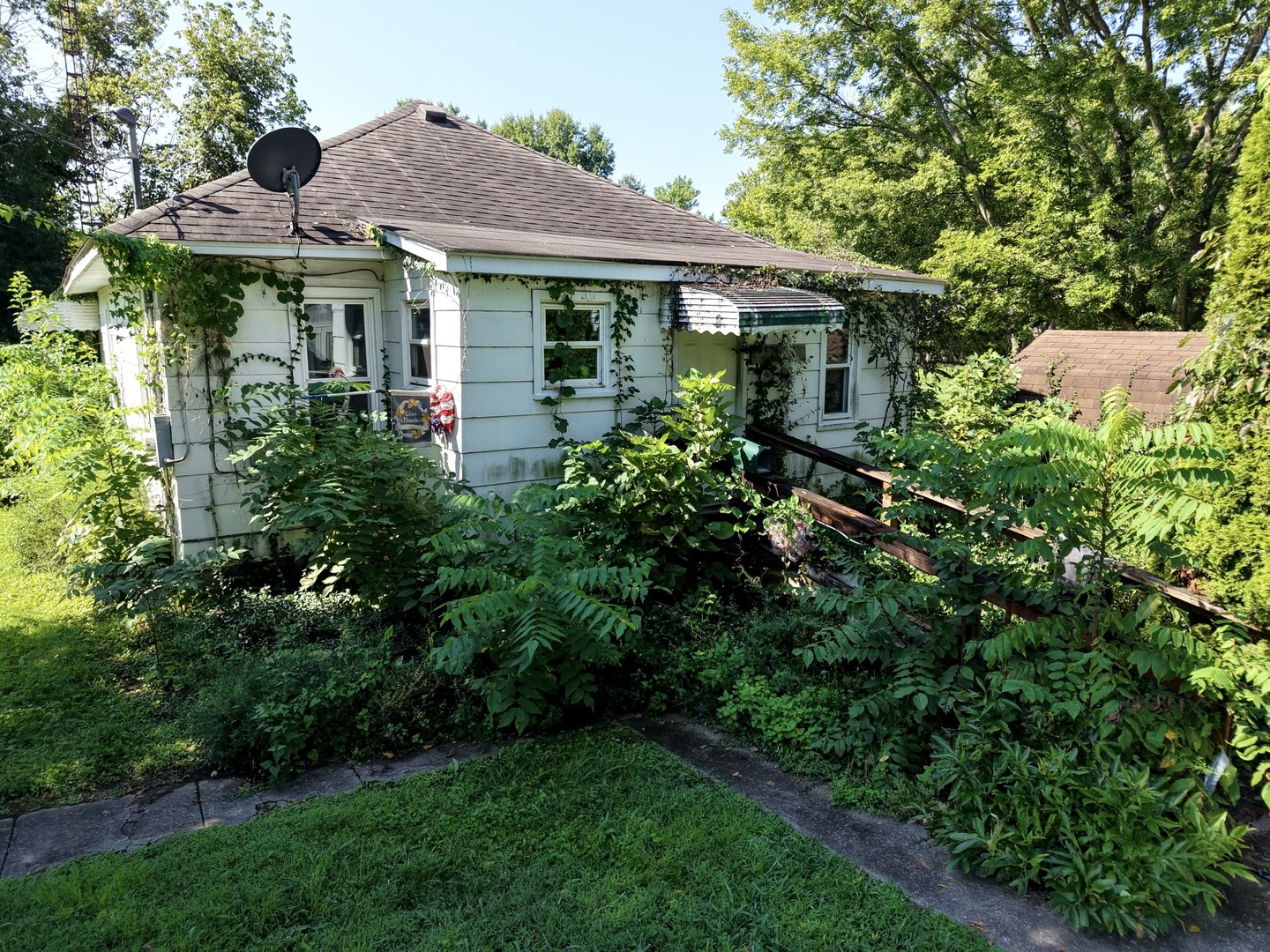main property photo 5