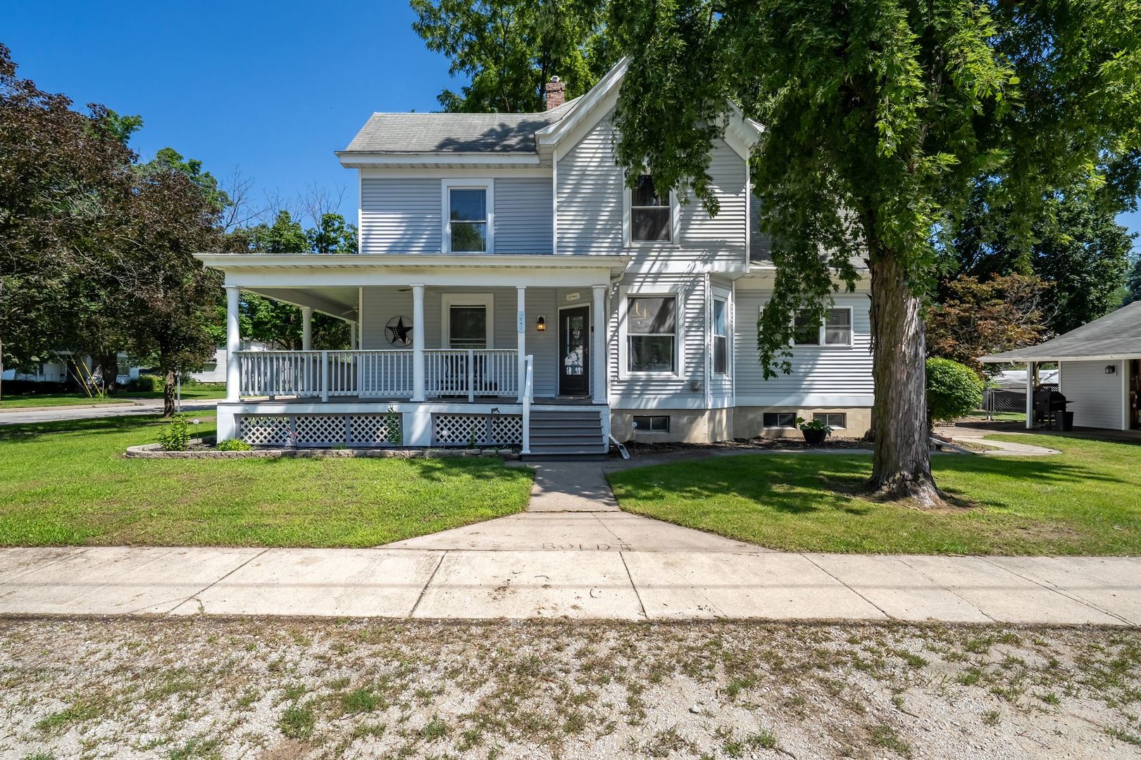 main property photo 37